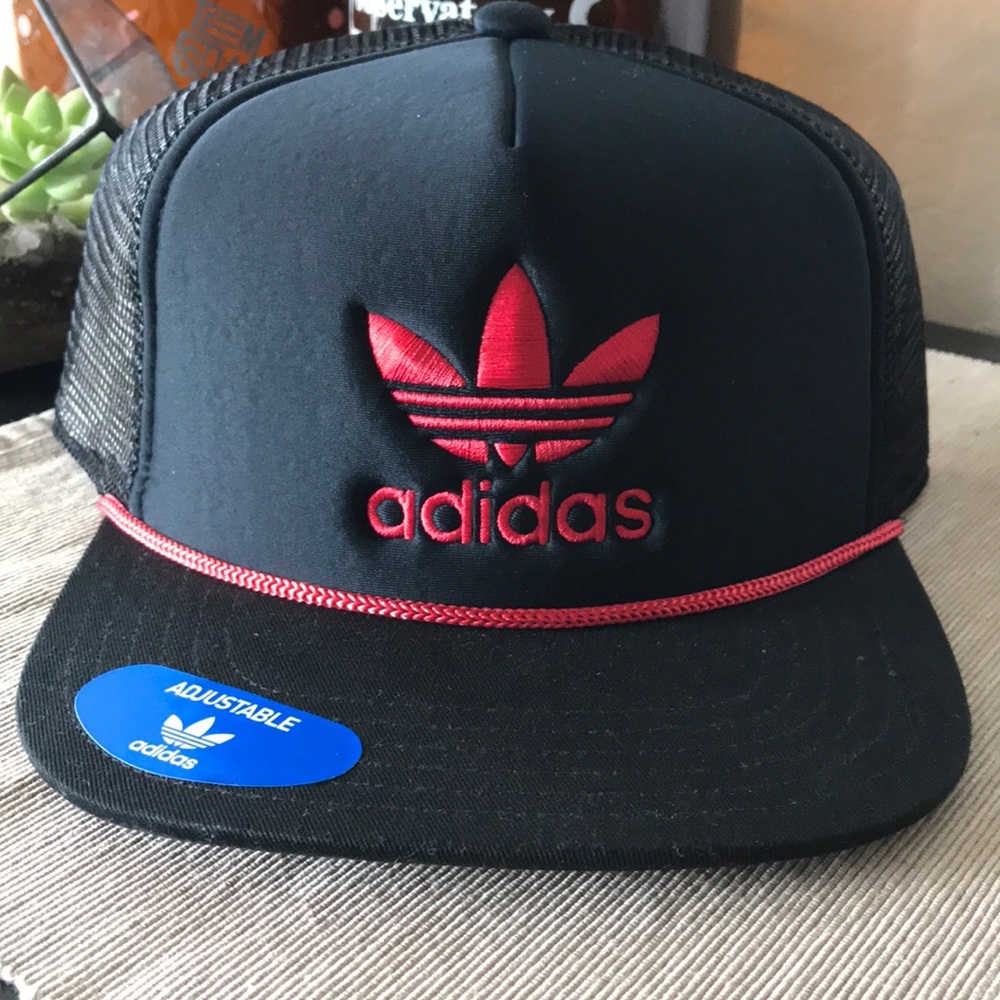 Adidas Trucker SnapBack - Red and Black